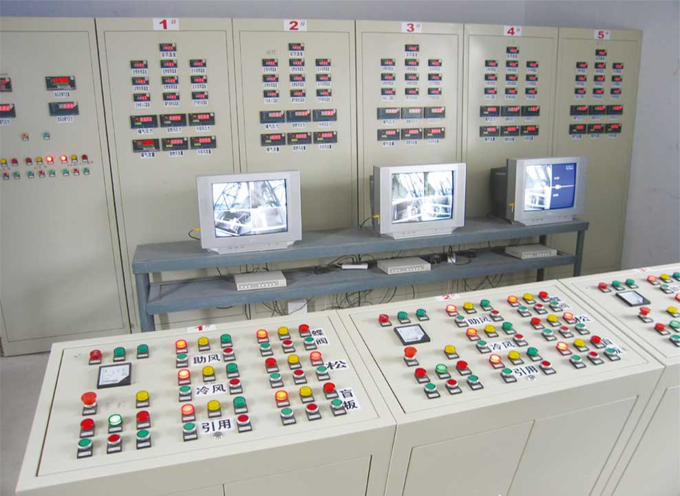 石灰窯高效空氣、煤氣預(yù)熱器及控制室1